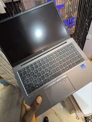 Laptop HP ZBook Firefly G8 16GB Intel Core i7 SSD 256GB