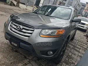 Hyundai Santa Fe 2011 Gray