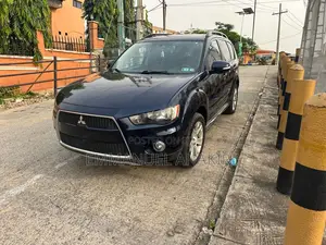 Mitsubishi Outlander 2012 Blue
