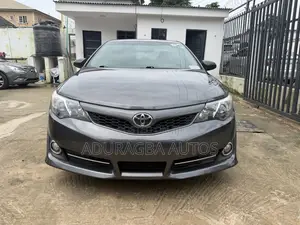 Toyota Camry SE Sport 4dr Sedan (2.5L 4cyl 6A) 2014 Gray