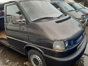 Volkswagen Transporter 2004 Grey