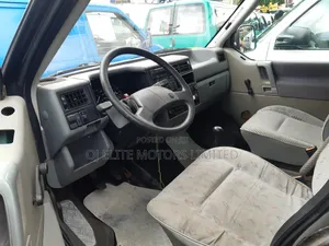 Volkswagen Transporter 2004 Grey