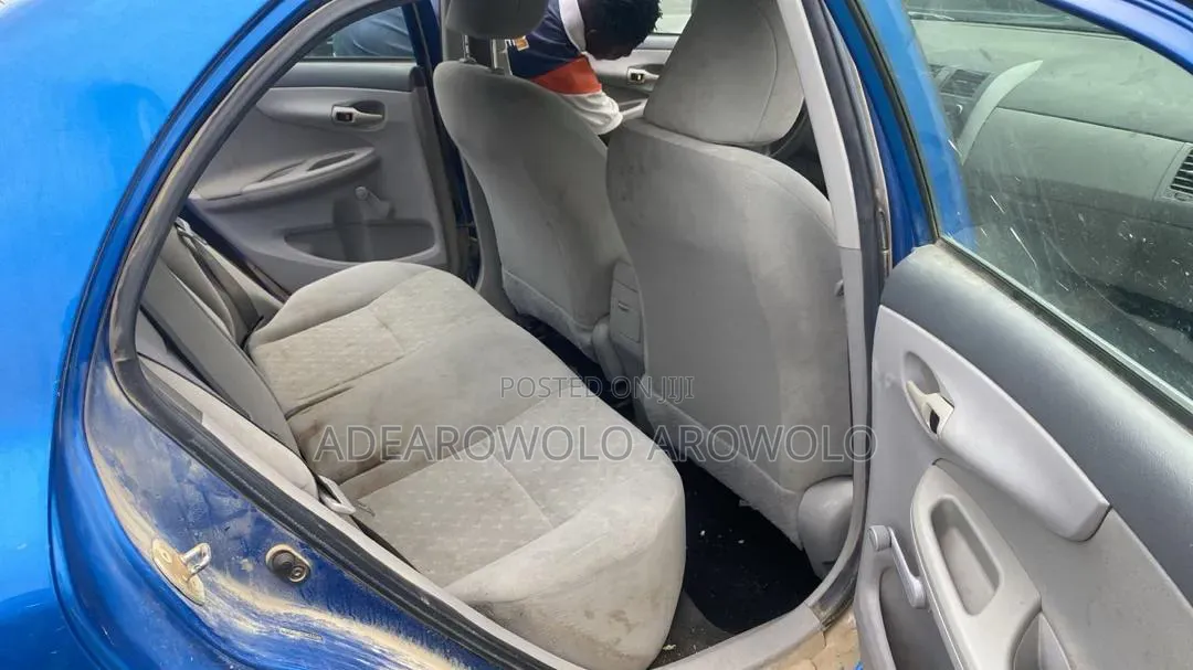 Toyota Corolla 2010 Blue