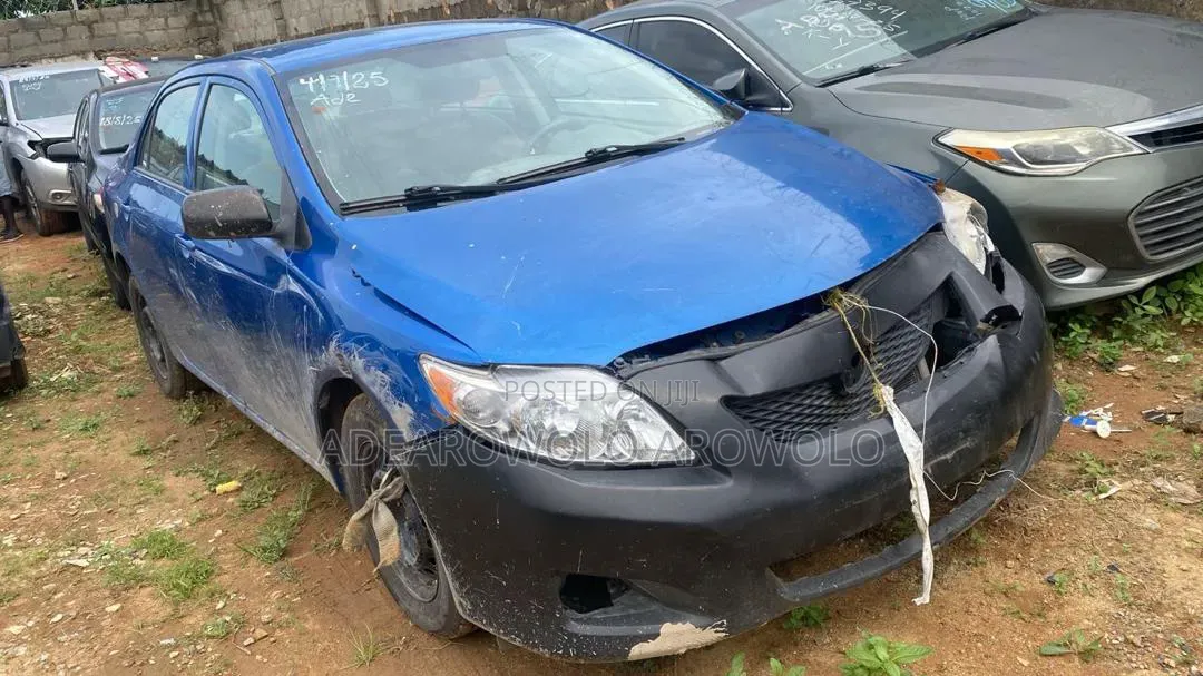 Toyota Corolla 2010 Blue