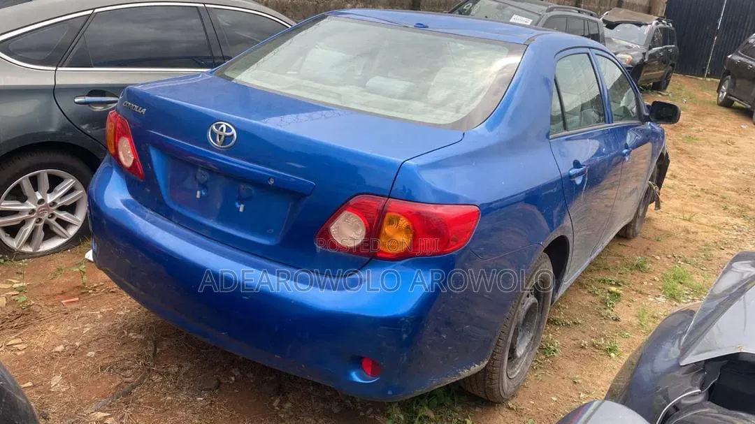 Toyota Corolla 2010 Blue