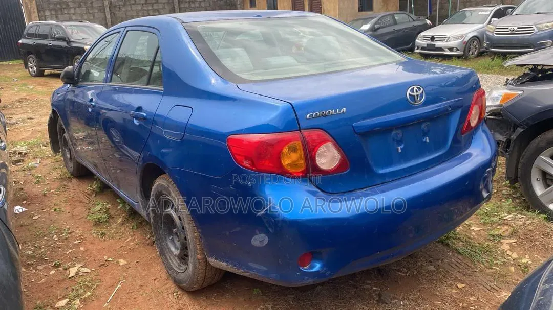 Toyota Corolla 2010 Blue