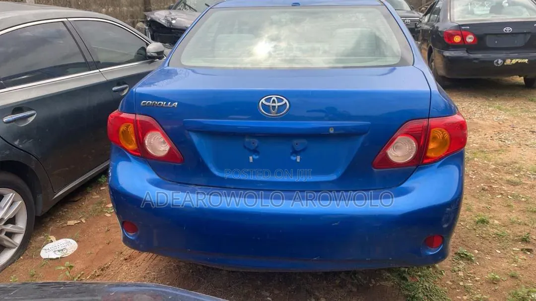 Toyota Corolla 2010 Blue