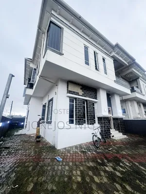 4bdrm Townhouse / Terrace in Thomas Estate Ajah for rent
