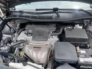 Toyota Camry SE 4dr Sedan (2.5L 4cyl 6A) 2012 Gray
