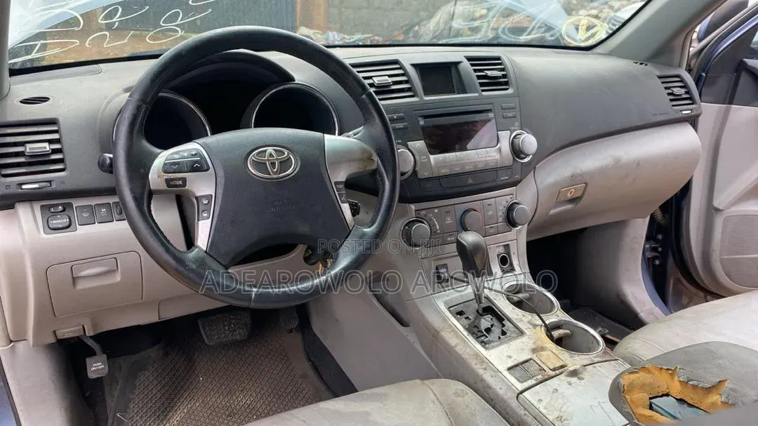 Toyota Highlander 2011 Blue