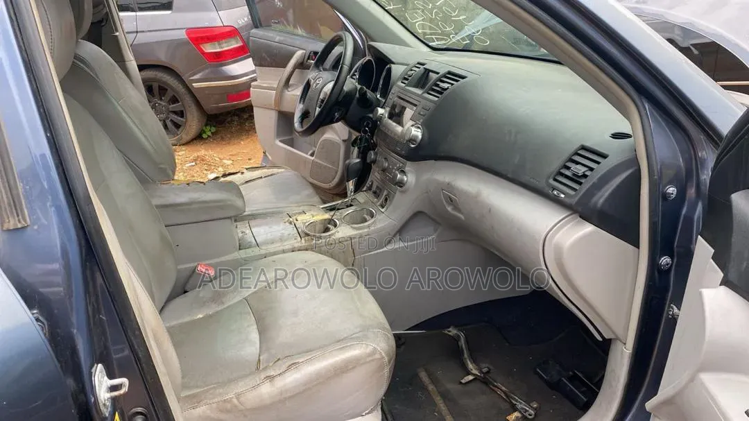 Toyota Highlander 2011 Blue