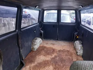 Volkswagen Transporter 2005 Grey