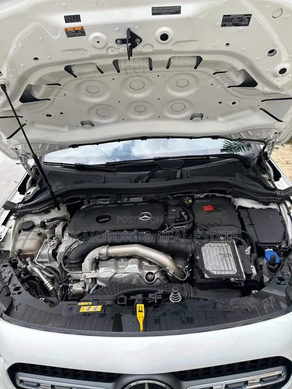 Mercedes-Benz GLA 250 2024 White