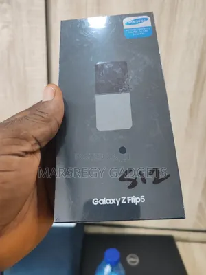 New Samsung Galaxy Z Flip 5 512 GB Green