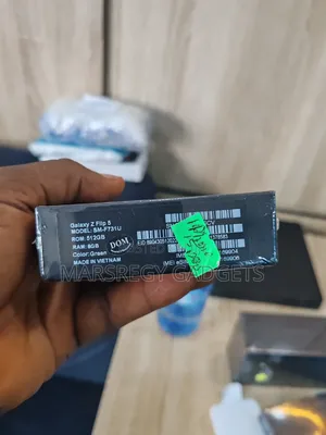 New Samsung Galaxy Z Flip 5 512 GB Green
