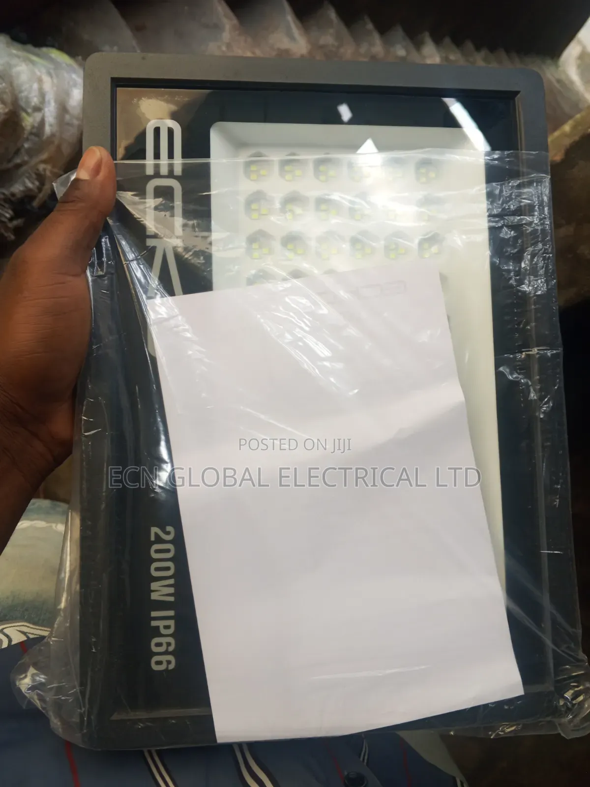 Ecko 200W IP66 LED Floodlight – Super Bright Outdoor Security Light