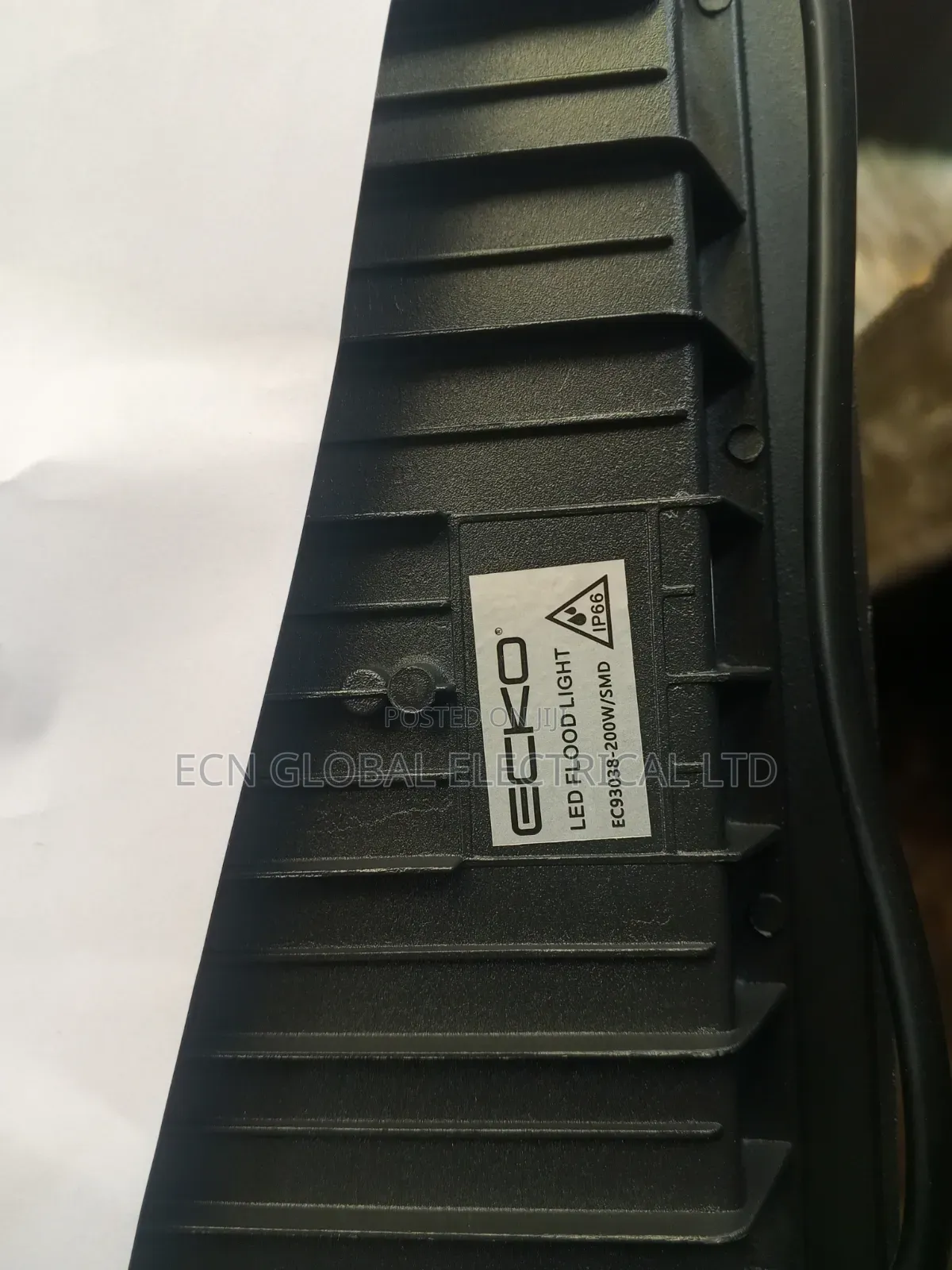Ecko 200W IP66 LED Floodlight – Super Bright Outdoor Security Light