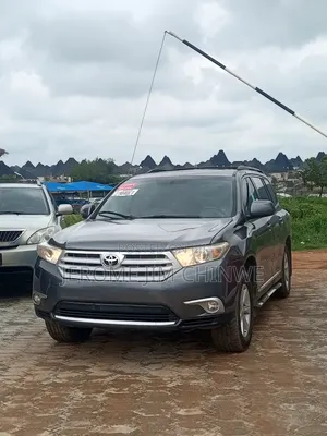 Toyota Highlander 2012 Gray