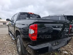 Toyota Tundra 2017 Black