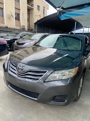 Toyota Camry LE 4dr Sedan (2.5L 4cyl 6A) 2011 Gray