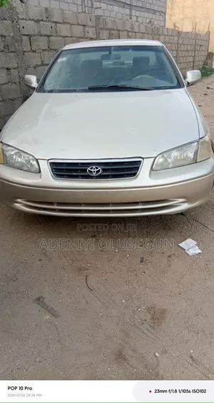 Toyota Camry 2002 Gold