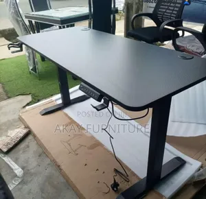 Adjustable Height Table With Light Size 1.2meters