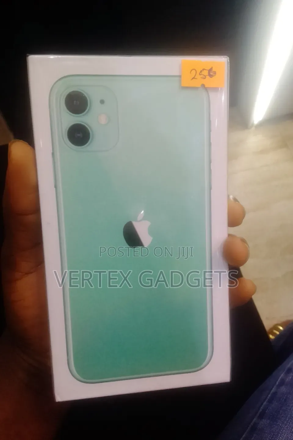 New Apple iPhone 11 256 GB Green