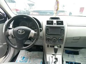 Toyota Corolla 2013 Silver