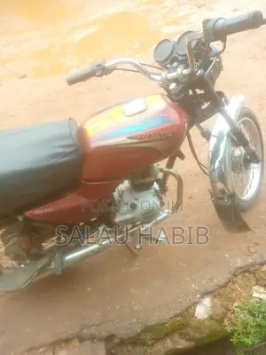 Bajaj Boxer 2022 Red