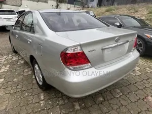 Toyota Camry LE 4dr Sedan (2.4L 4cyl 5A) 2006 Silver