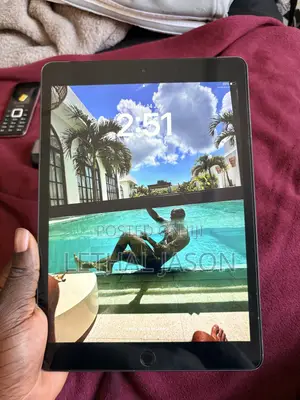 Apple iPad Wi-Fi +3G 32 GB Gray