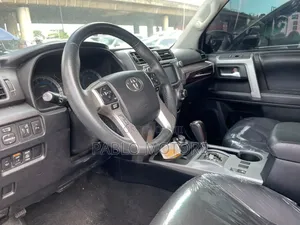 Toyota 4-Runner 2019 Black
