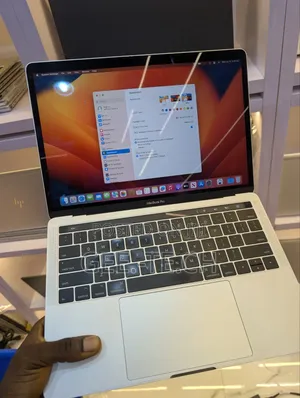 Laptop Apple MacBook Pro 2017 8GB Intel Core i5 SSD 256GB