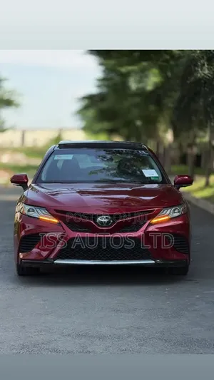 Toyota Camry 2018 Red