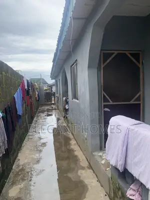 1bdrm Block of Flats in Alaba for sale