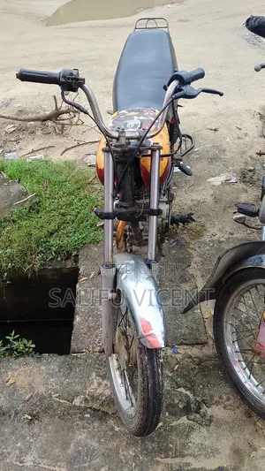 Bajaj Boxer 2024 Red