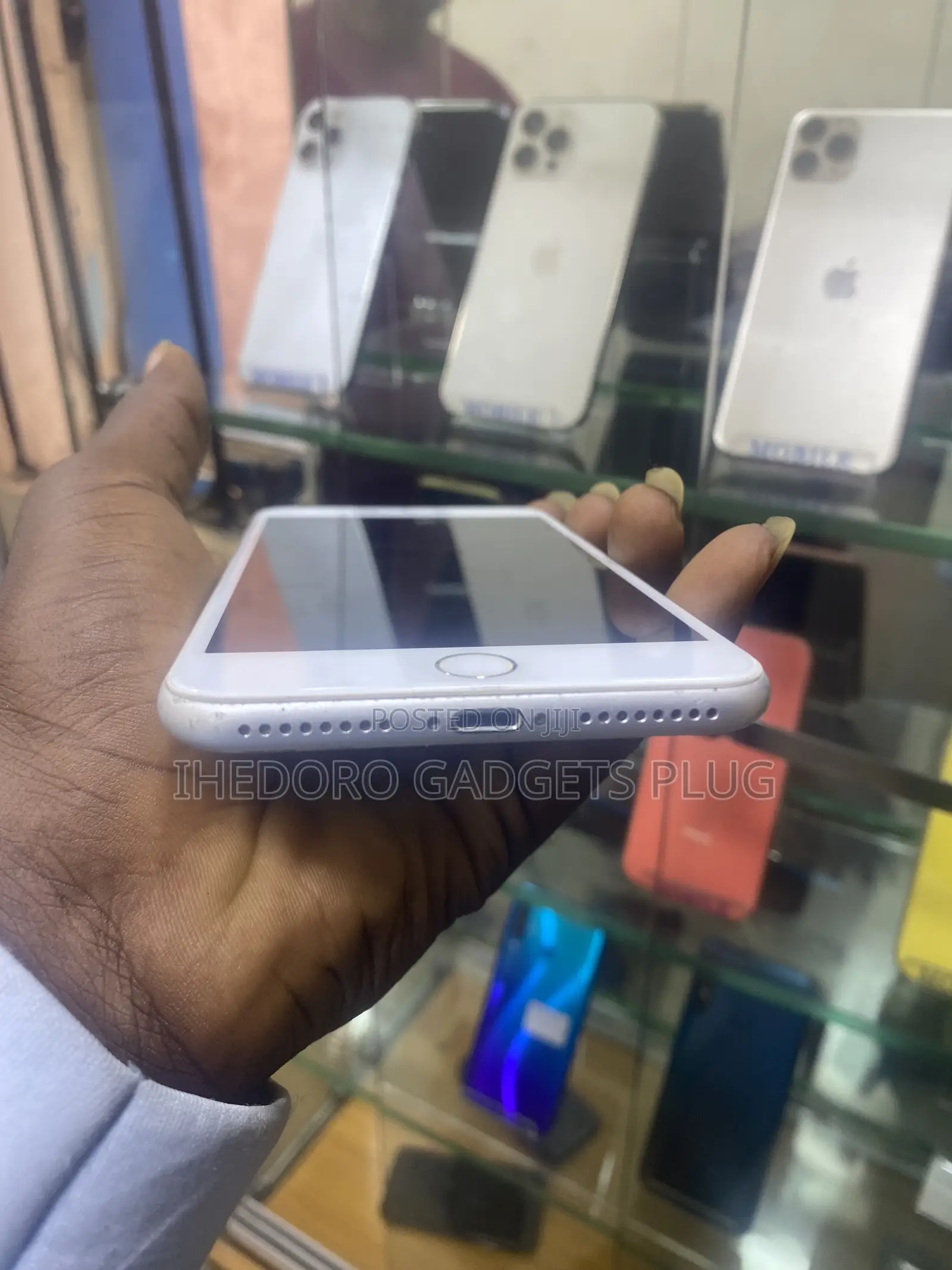Apple iPhone 8 Plus 64 GB White