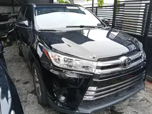 Toyota Highlander 2015 Black