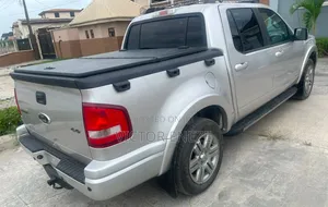 Ford Explorer 2008 Silver