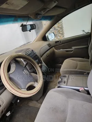 Toyota Sienna 2006 Gold