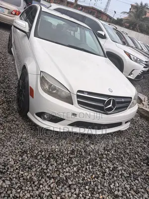 Mercedes-Benz C300 Luxury Sedan AWD (3.0L 6cyl 7A) 2008 White