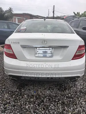 Mercedes-Benz C300 Luxury Sedan AWD (3.0L 6cyl 7A) 2008 White