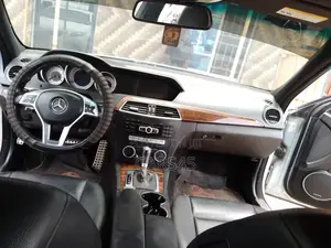 Mercedes-Benz C300 2013 Silver