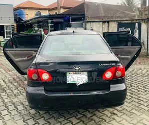 Toyota Corolla 2006 Black