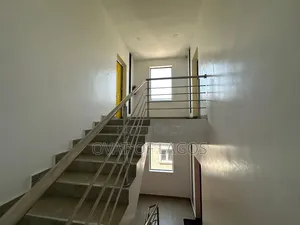 2bdrm Apartment in Lekki Phase 1 for rent