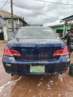 Toyota Avalon 2005 Blue