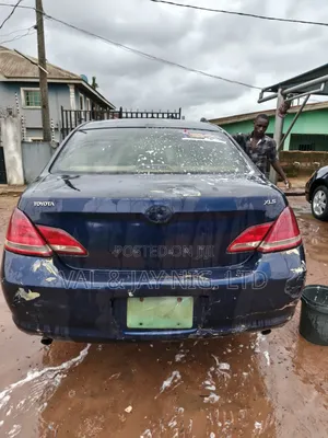 Toyota Avalon 2005 Blue