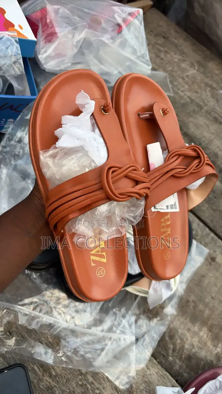 Elegant Women's Toe-Post Flat Slippers