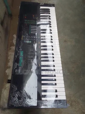 Yamaha PSR-36 Keyboard – Clean Working Perfectly