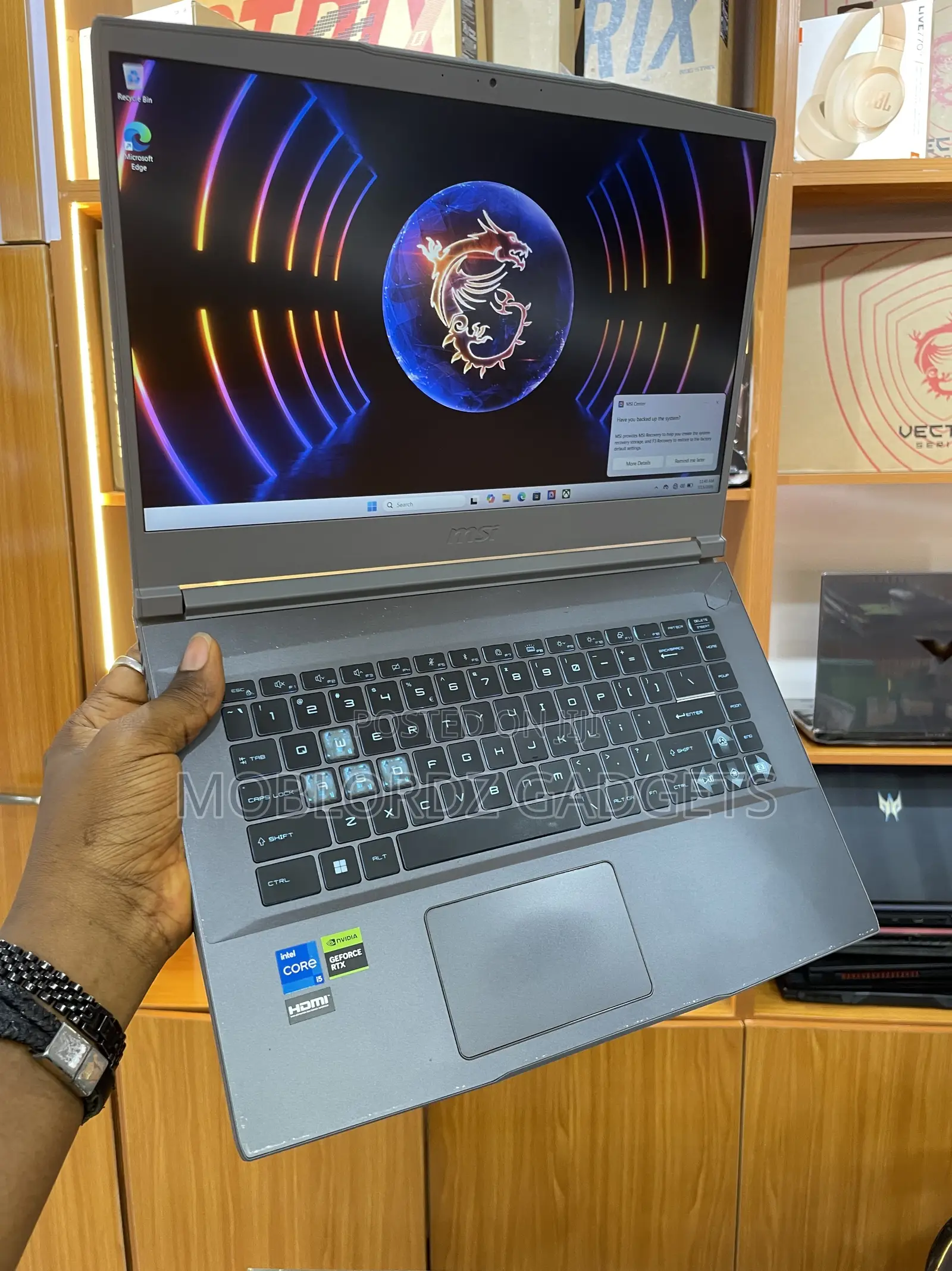 Laptop MSI GF65 Thin 10UE 16GB Intel Core i5 SSD 512GB